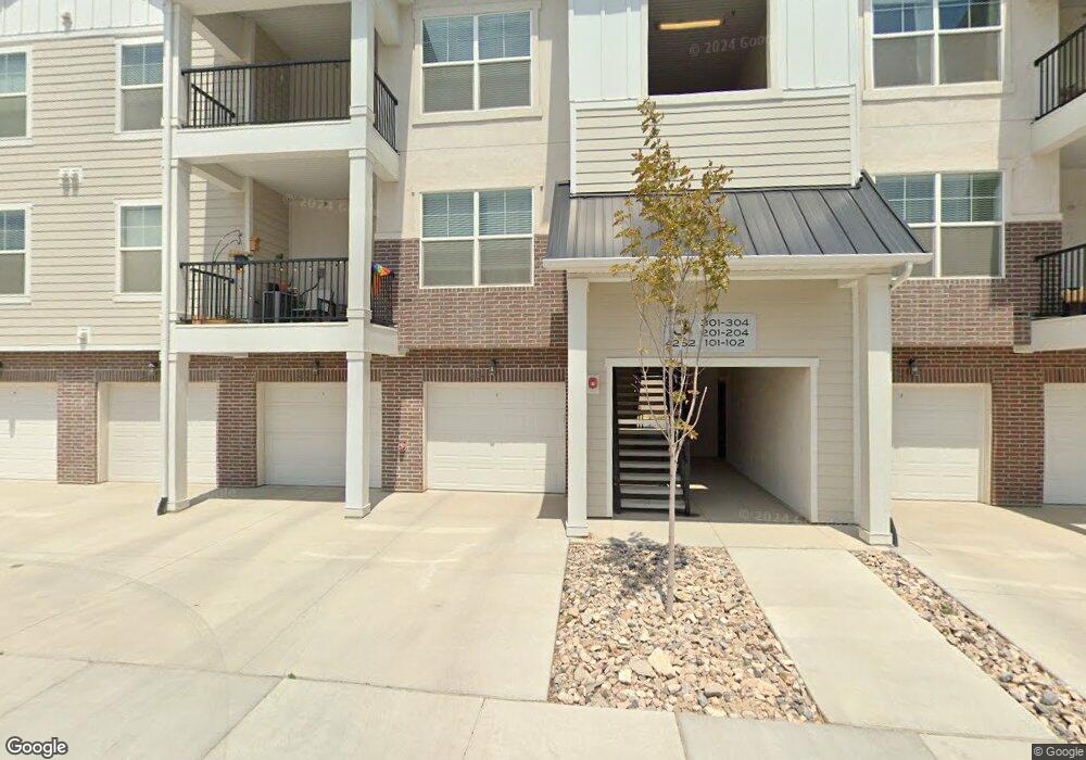 4252 W 1850 N unit J303, Lehi, UT 84043 - photo 1