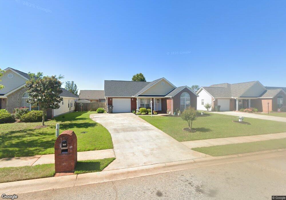 211 Wembley Dr, Warner Robins, GA 31088 - photo 1