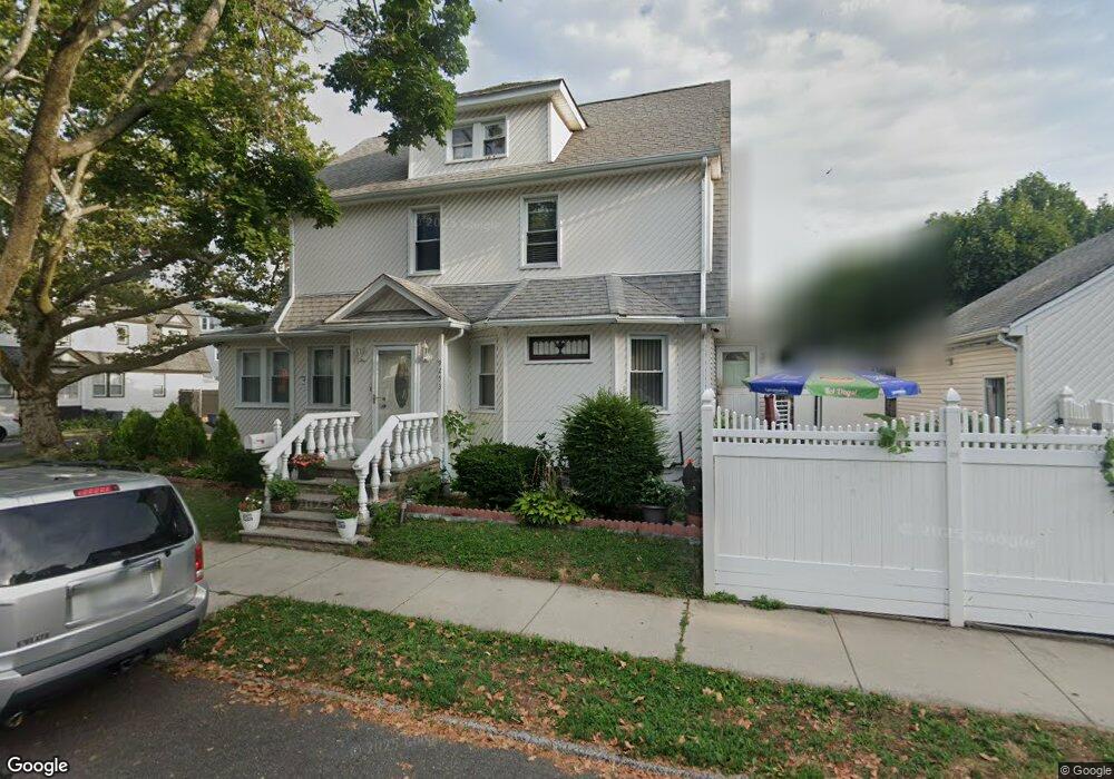 9253 241st St, Bellerose, NY 11426 - photo 1