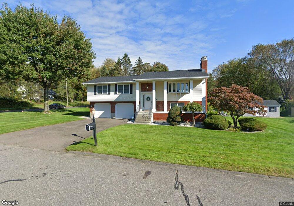 5 Thendara Dr, Waterbury, CT 06708 - photo 1