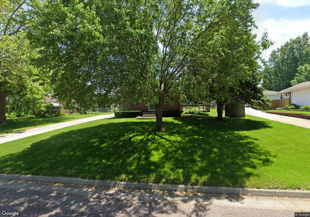 2937 E Shawnee Ave, Des Moines, IA 50317 - photo 1