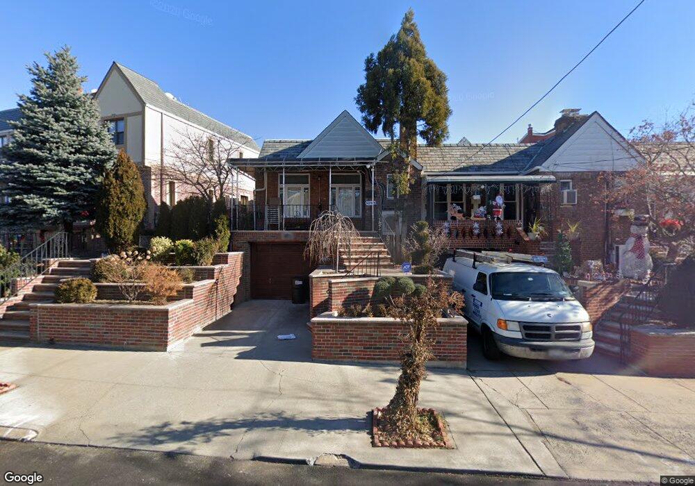 53109 63rd St, Maspeth, NY 11378 - photo 1