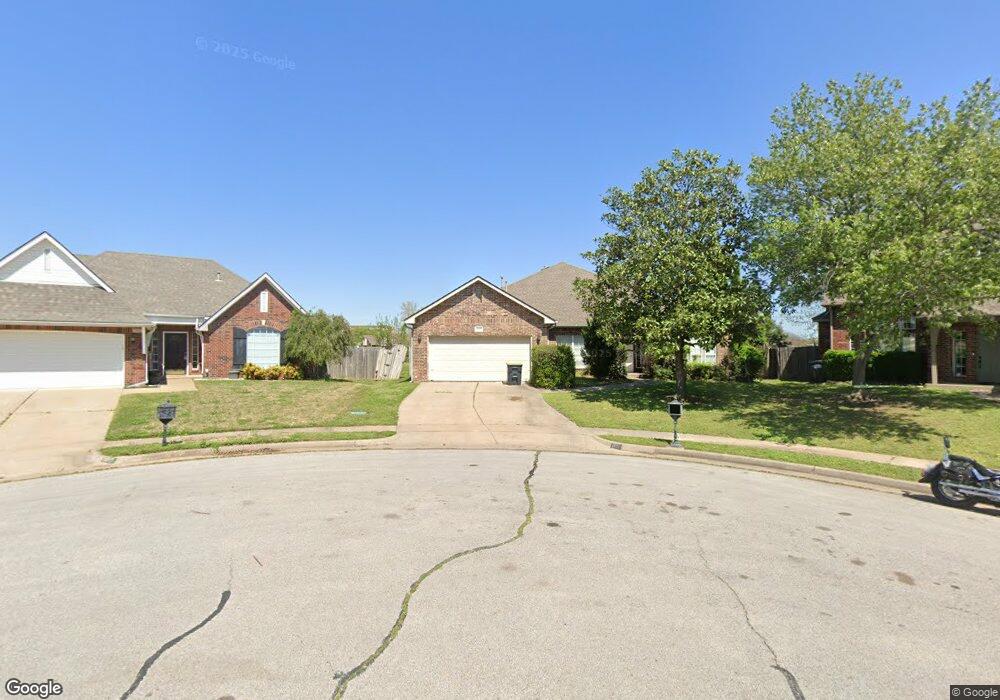 823 N Douglas St, Jenks, OK 74037 - photo 1