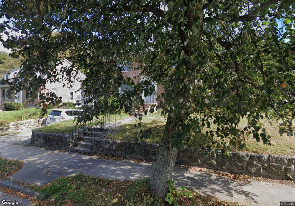 608 Grove St, Newton Lower Falls, MA 02462 - photo 1