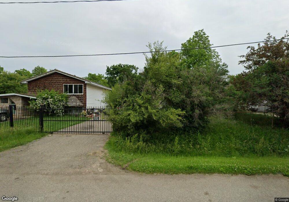 1051 E Cass Ave, Flint, MI 48505 - photo 1