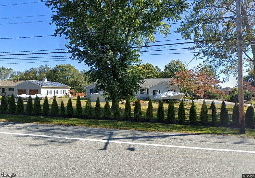 112 E Shore Rd, Jamestown, RI 02835 - photo 1