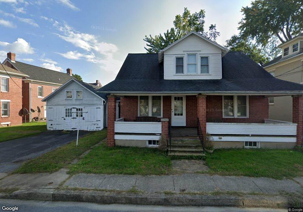 205 W Snyder St, Selinsgrove, PA 17870 - photo 1