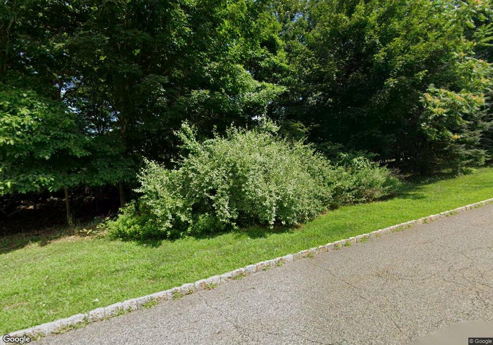 2360 Pembroke Ct, Mahwah, NJ 07430 - photo 1