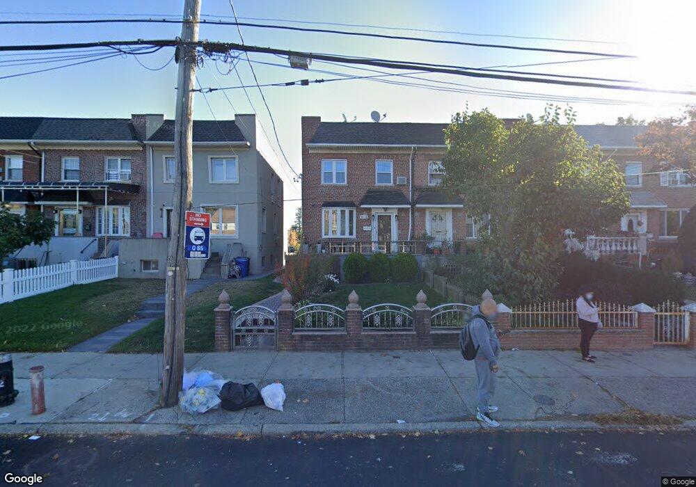 7311 164th St, Fresh Meadows, NY 11366 - photo 1