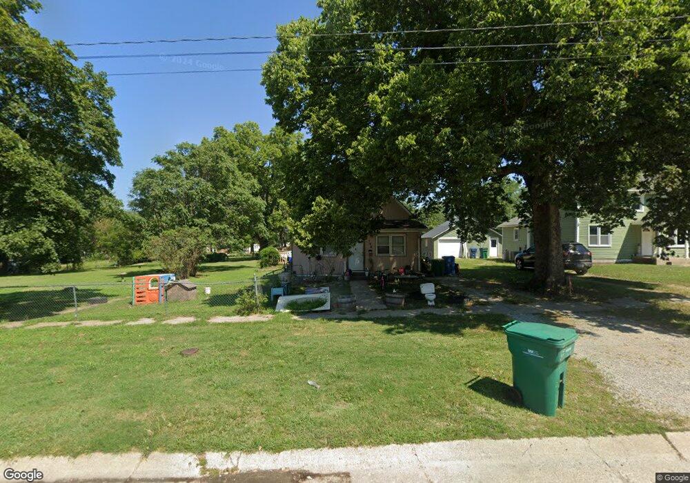 722 Parker Ave, Osawatomie, KS 66064 - photo 1