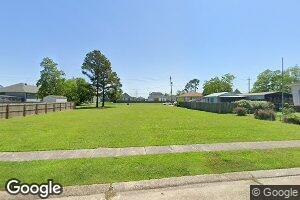 1811 Alexander Dr, Arabi, LA 70032