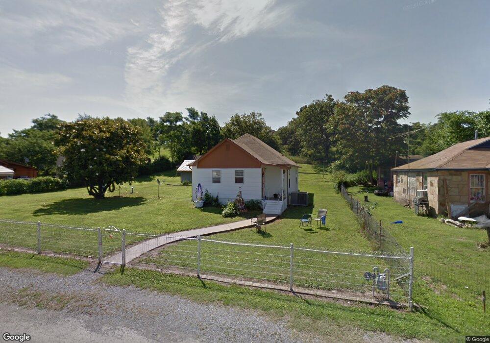 108 S Broadway, Locust Grove, OK 74352 - photo 1