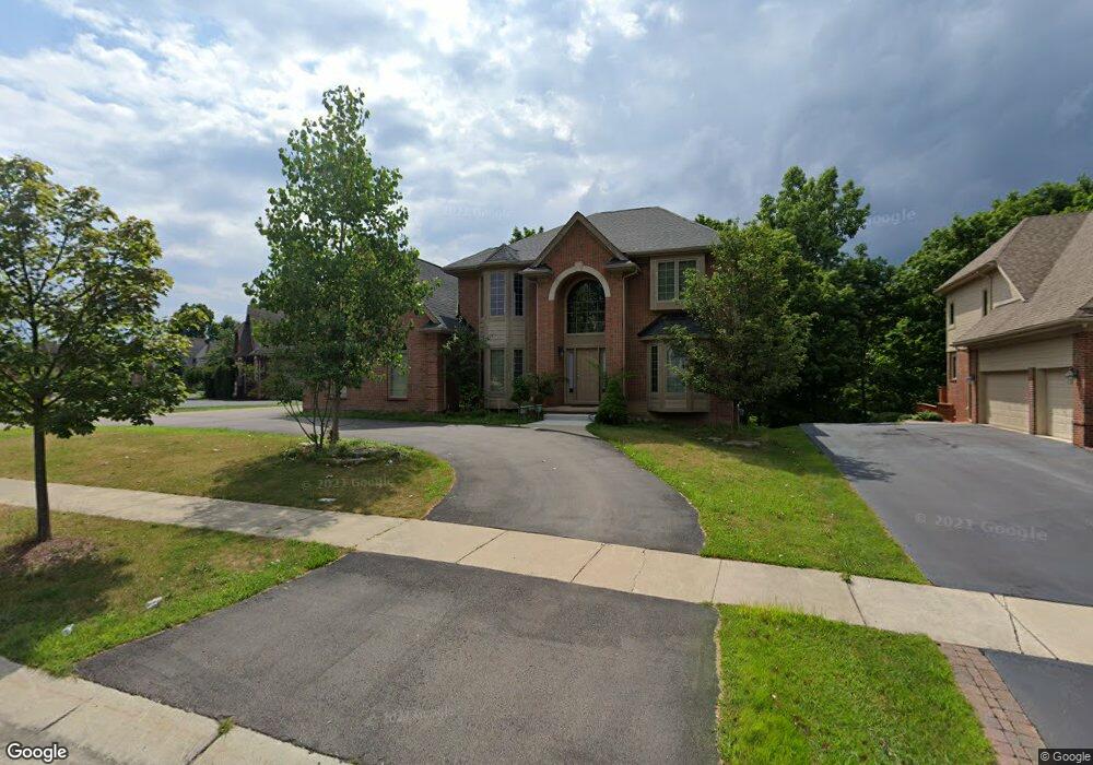 7146 Kennowy Ct, West Bloomfield, MI 48322 - photo 1