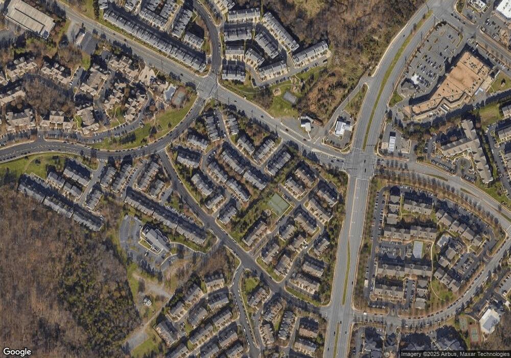 2560 Banshire Dr, Herndon, VA 20171 - photo 1