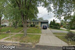 30 Woodview Ln, Algonquin, IL 60102