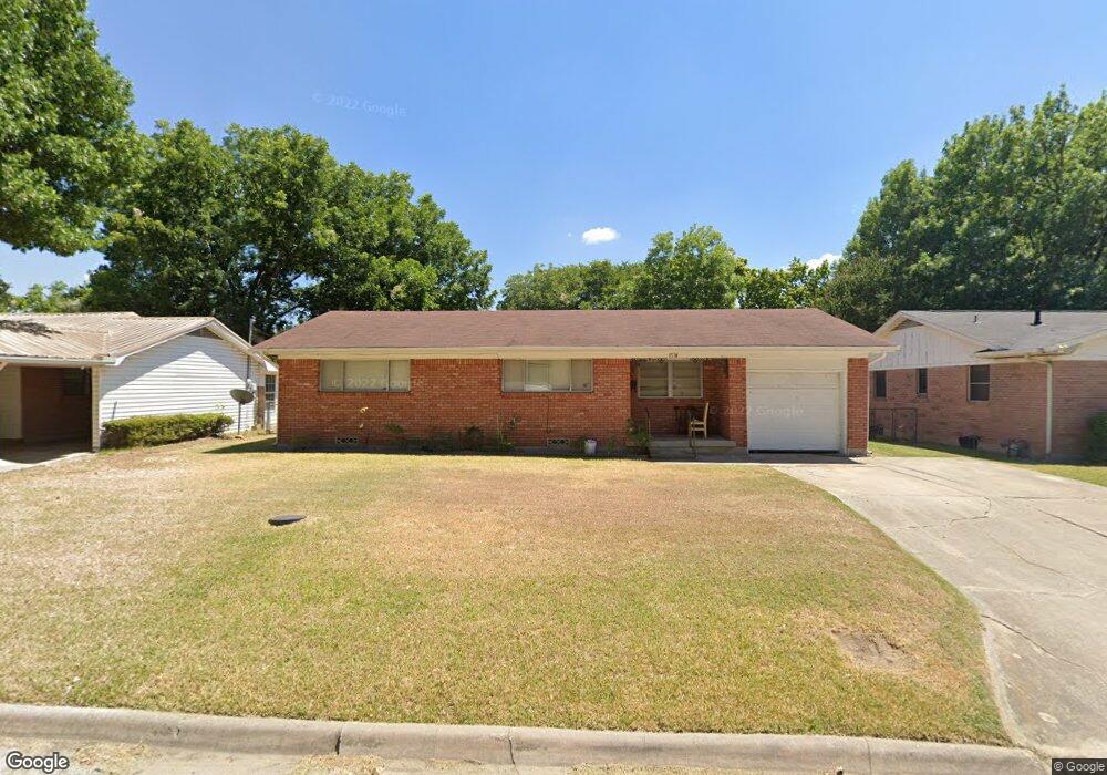 1714 Harris St, Gainesville, TX 76240 - photo 1