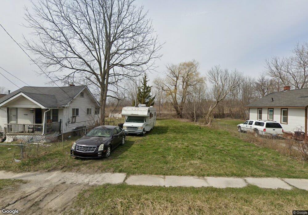 3224 Augusta St, Flint, MI 48532 - photo 1