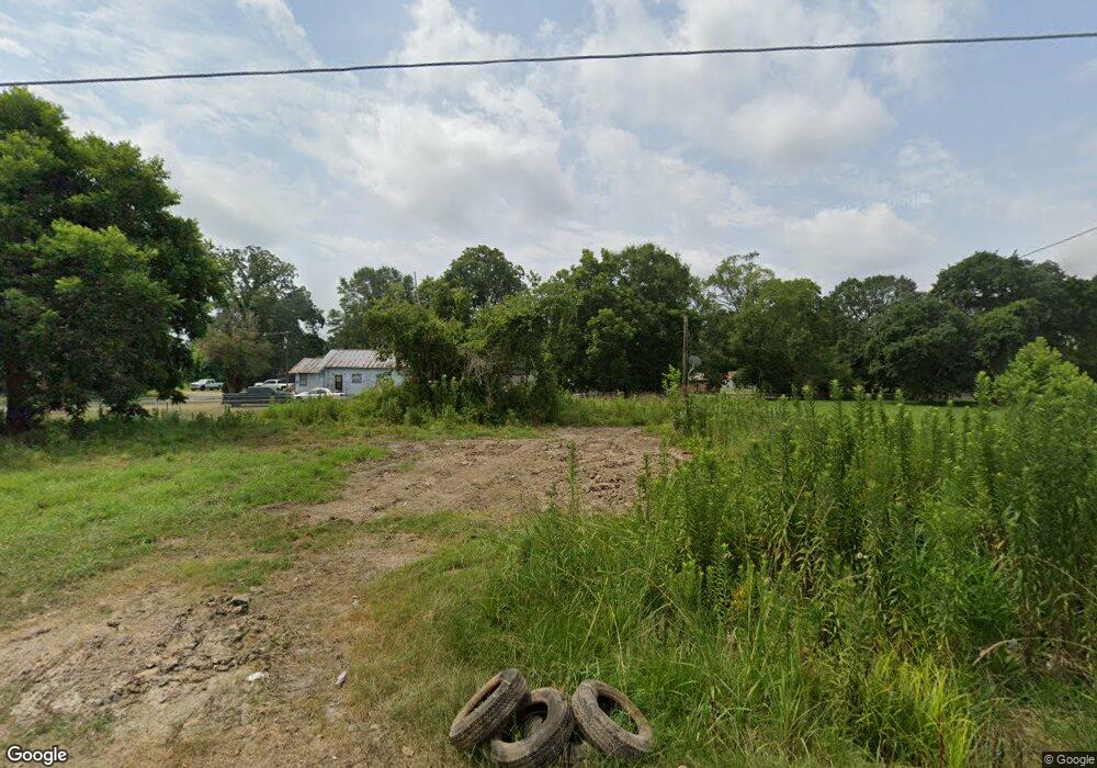 241 E Oak Ave, Eunice, LA 70535 - photo 1