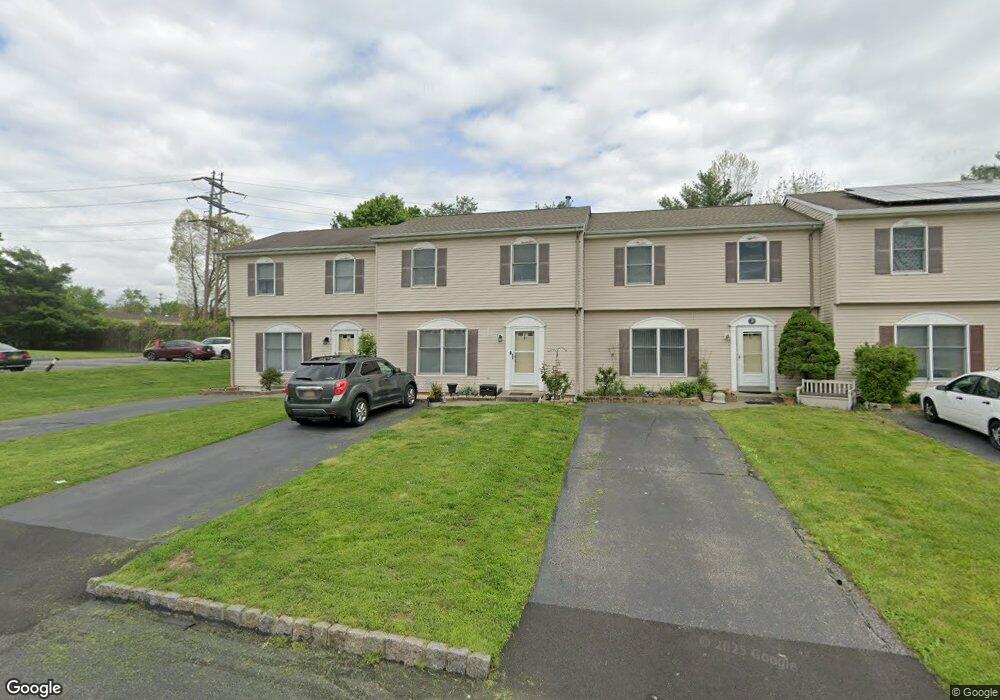 72 Komonchak Cir, West Haverstraw, NY 10993 - photo 1