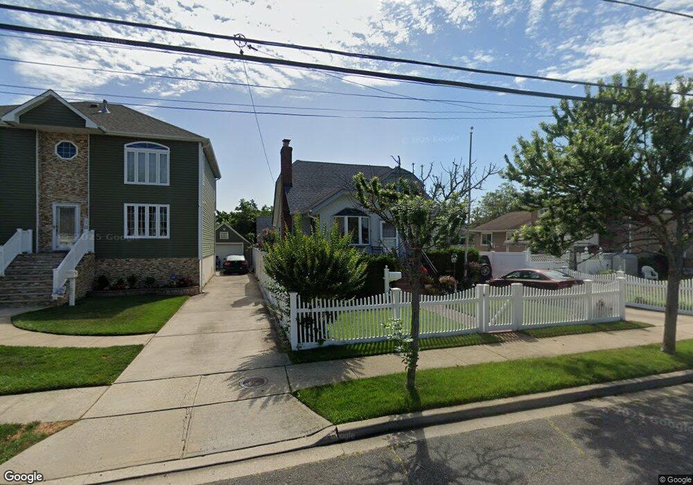 263 Roosevelt Ave, Freeport, NY 11520 - photo 1