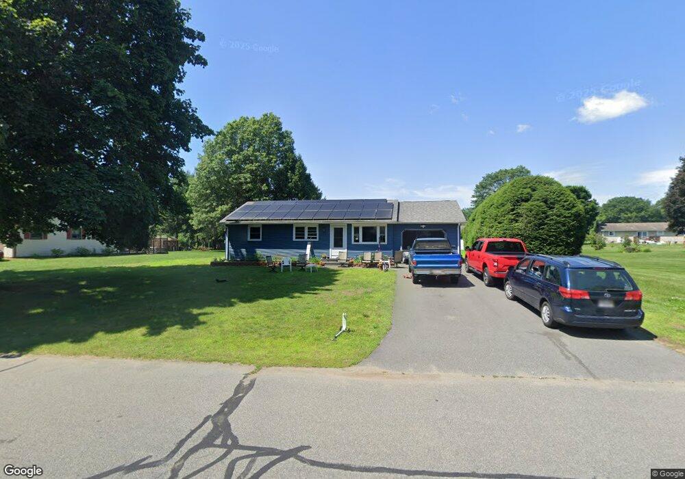 61 Plantation Cir, Greenfield, MA 01301 - photo 1