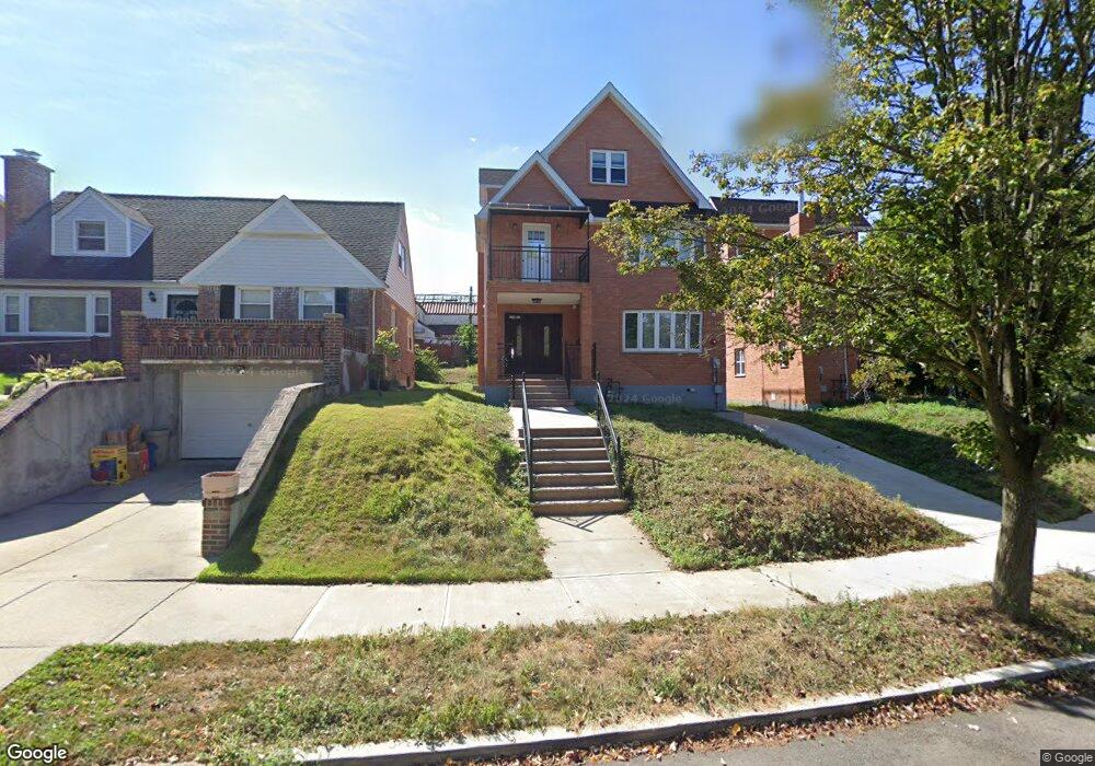 245-58 63rd Ave, Little Neck, NY 11362 - photo 1