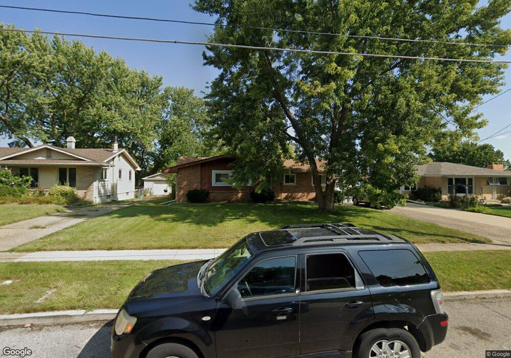 3329 Aurora Ave, Des Moines, IA 50310 - photo 1