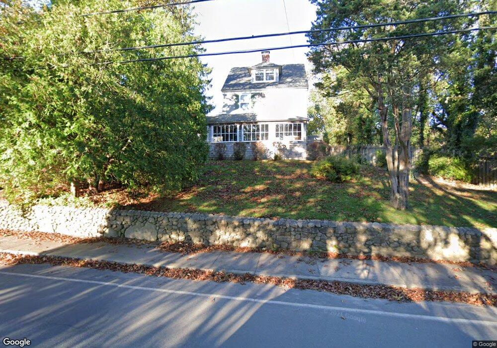 17 Daggett Ave, Vineyard Haven, MA 02568 - photo 1