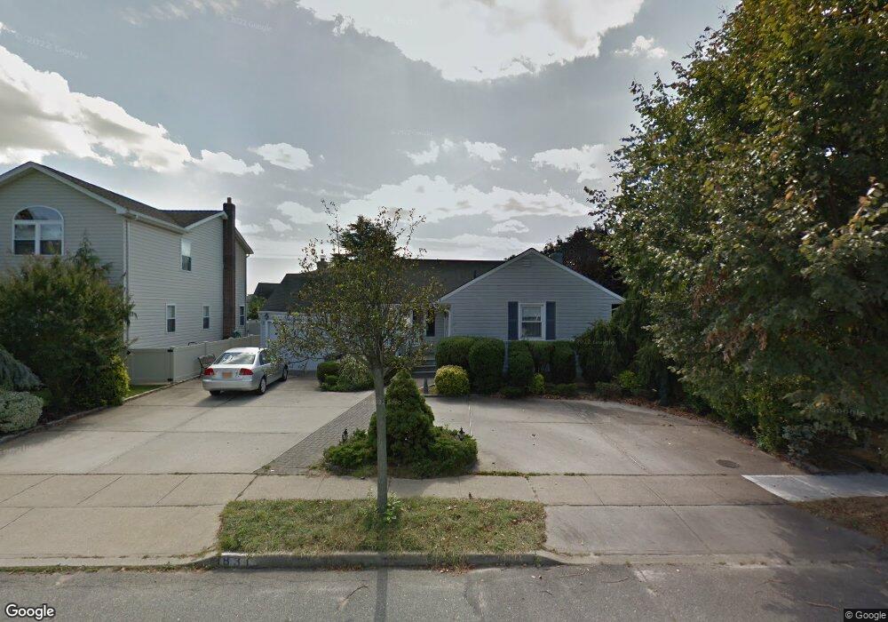 831 Franklin Place, Franklin Square, NY 11010 - photo 1