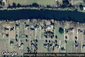 228 Riverside Ln, Natchez, LA 71456