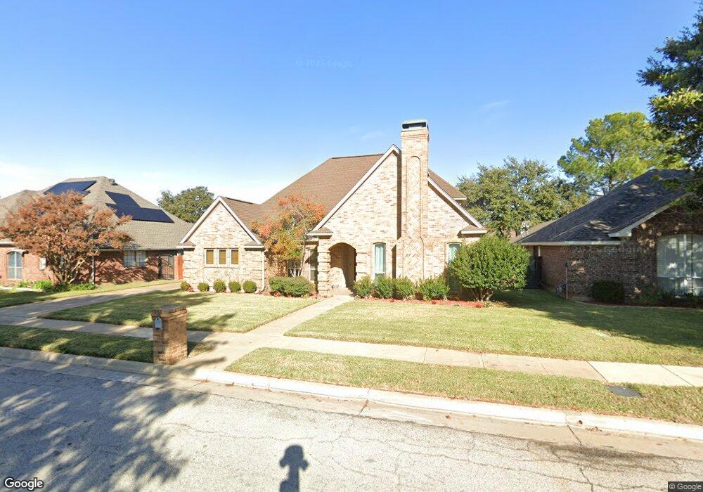 2333 Fox Glenn Cir, Bedford, TX 76021 - photo 1