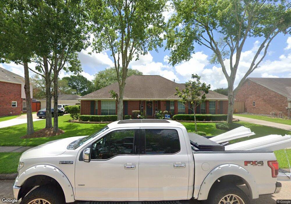 2013 Stapleton Dr, Friendswood, TX 77546 - photo 1