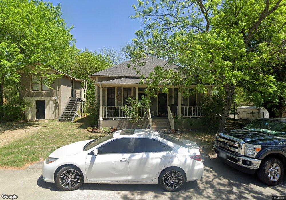 602 N Walnut St, Weatherford, TX 76086 - photo 1