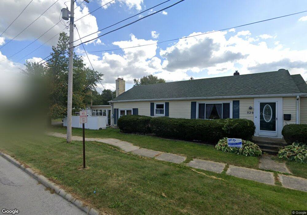 929 Crystal Ave, Findlay, OH 45840 - photo 1
