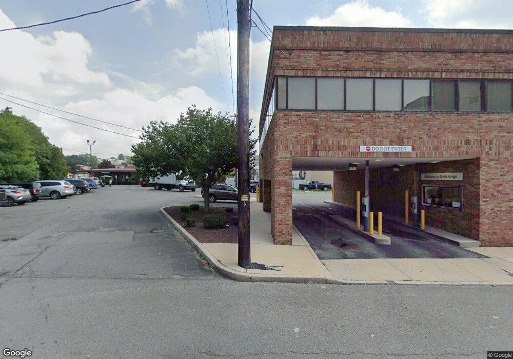 2 W Rowe St, Tamaqua, PA 18252 - photo 1