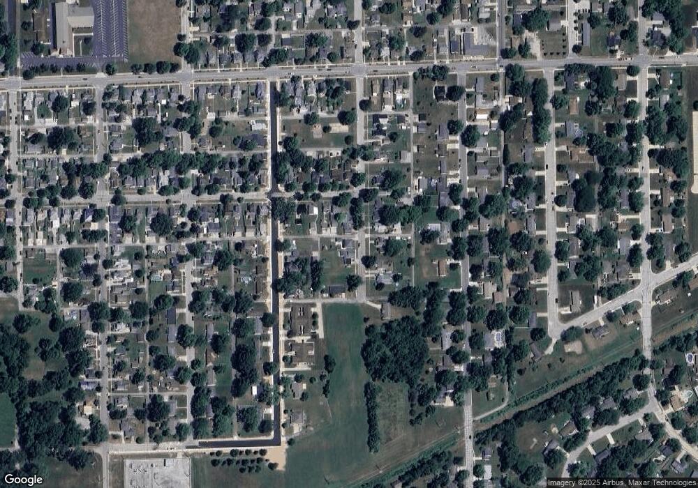 213 S Cleveland St, Auburn, IN 46706 - photo 1