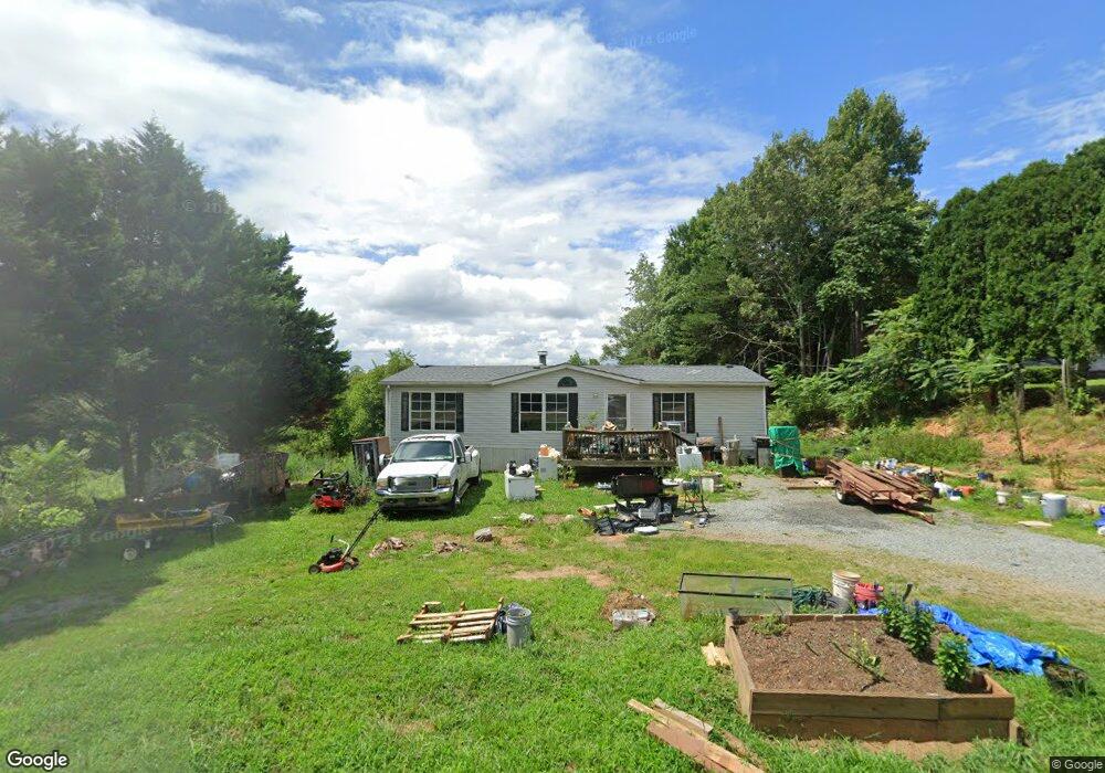 1367 Elijah Cir, Martinsville, VA 24112 - photo 1