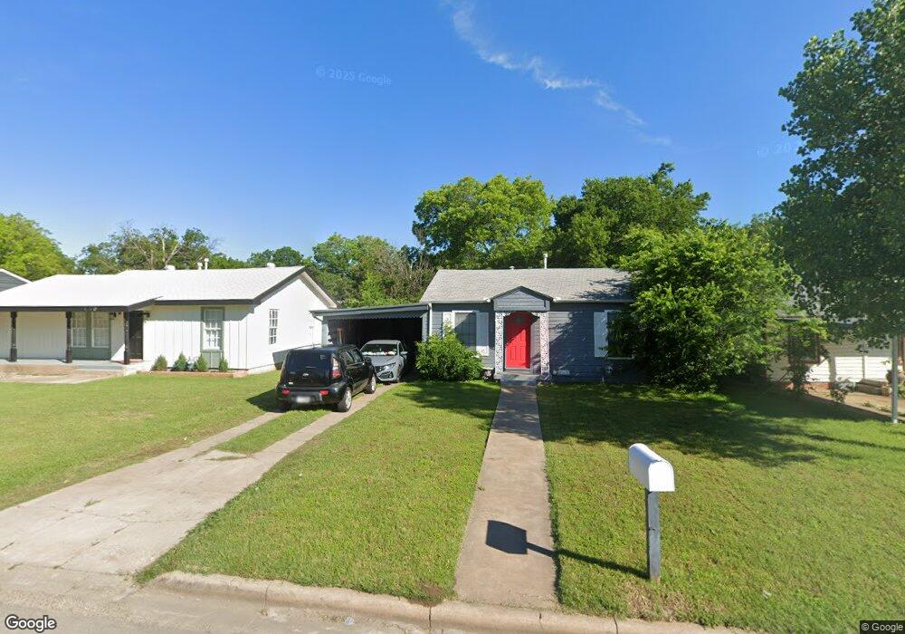 428 Turner St, Cleburne, TX 76033 - photo 1