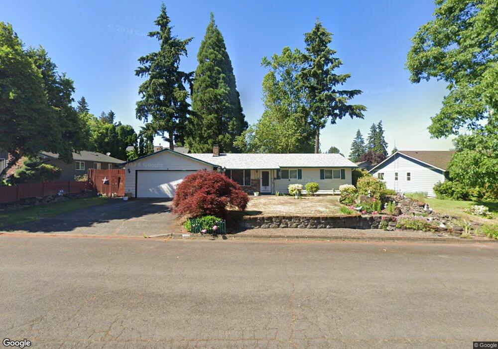 1040 NE 12th Place, Canby, OR 97013 - photo 1