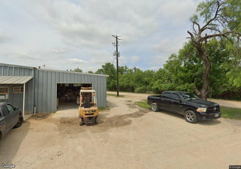 92 Hennig St, Fredericksburg, TX 78624 - photo 1