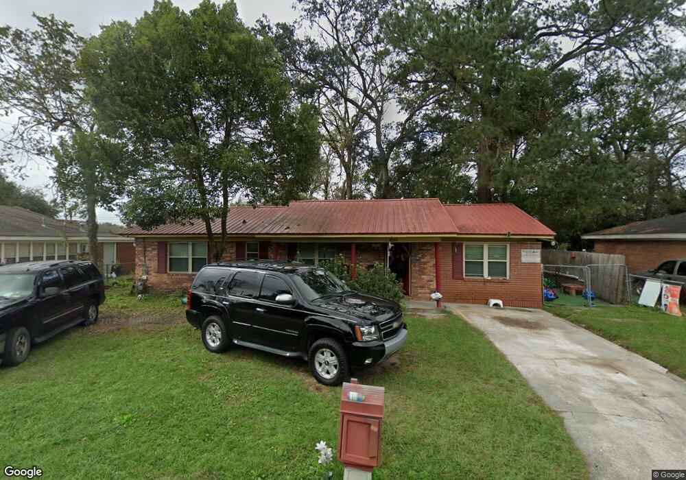 2705 Johnston St, Brunswick, GA 31520 - photo 1