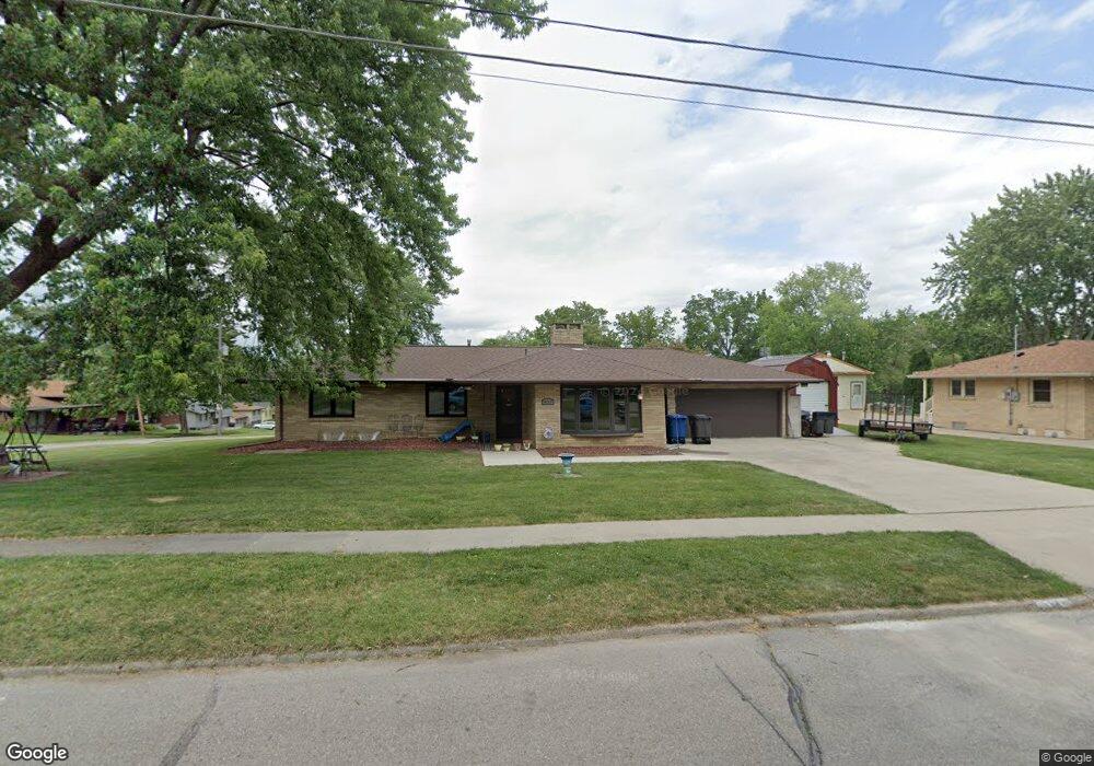 400 E Miller Ave, Des Moines, IA 50315 - photo 1