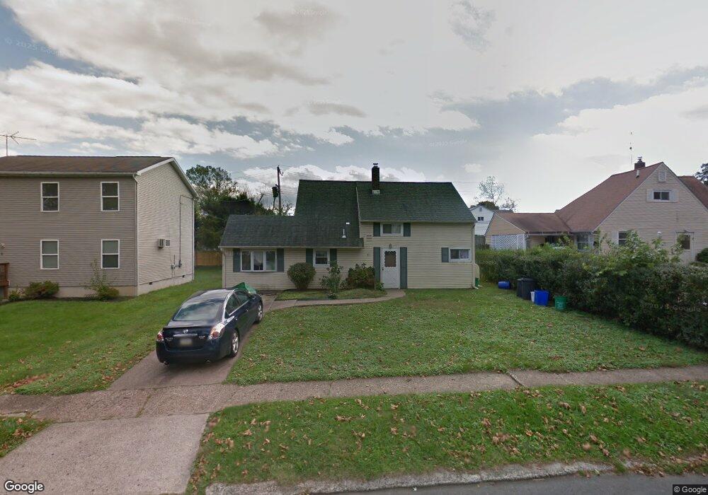 11 Redbrook Ln, Levittown, PA 19055 - photo 1