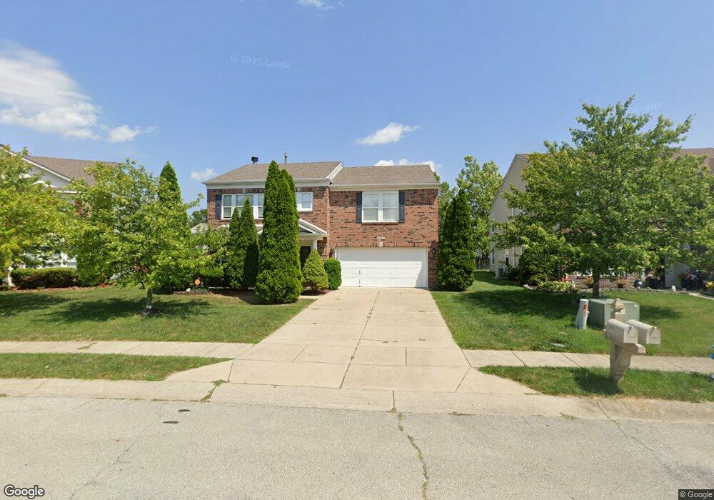 13971 Meadow Lake Dr, Fishers, IN 46038 - photo 1