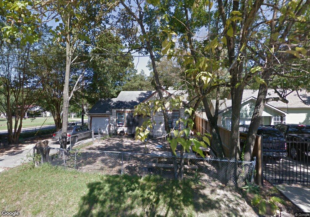 401 Dorchester St, Houston, TX 77022 - photo 1