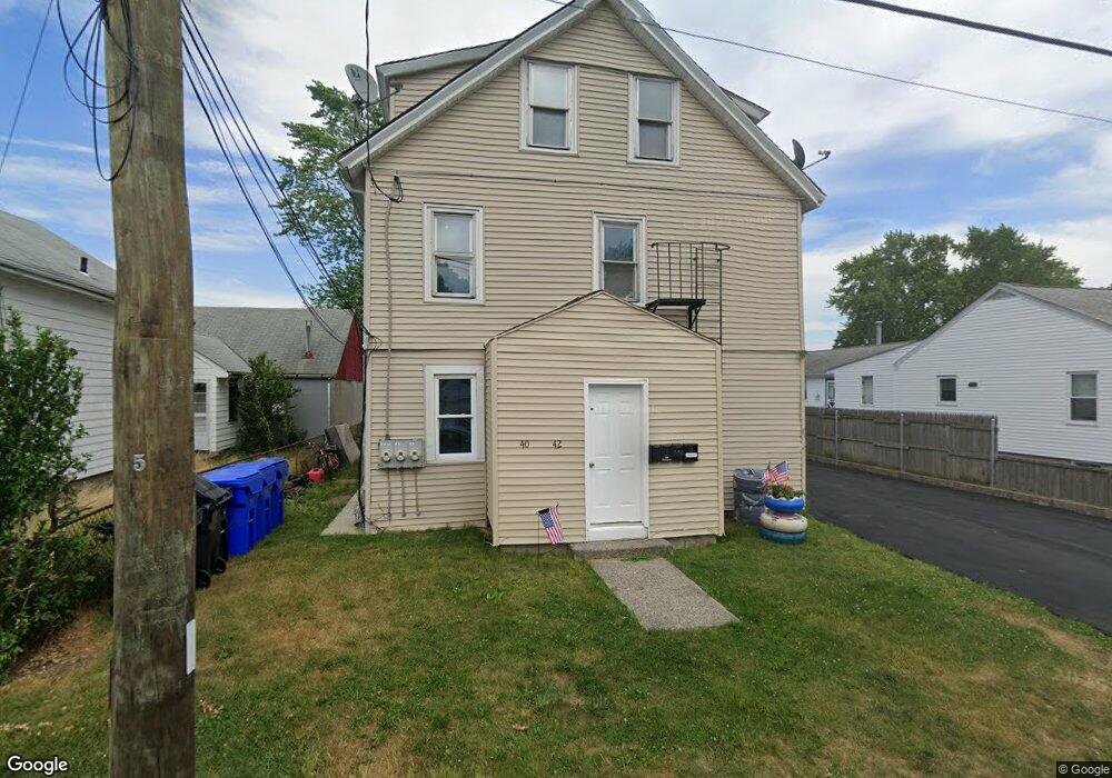 40 Ashburne St unit 2, Pawtucket, RI 02861 - photo 1