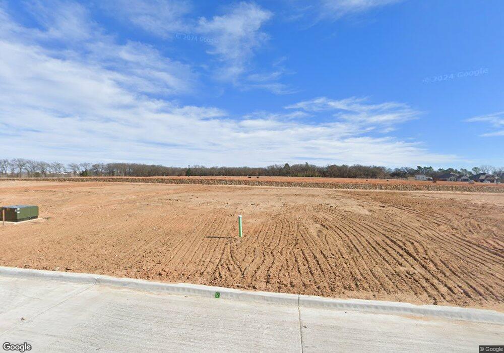 208 Gardenia Dr, Azle, TX 76020 - photo 1