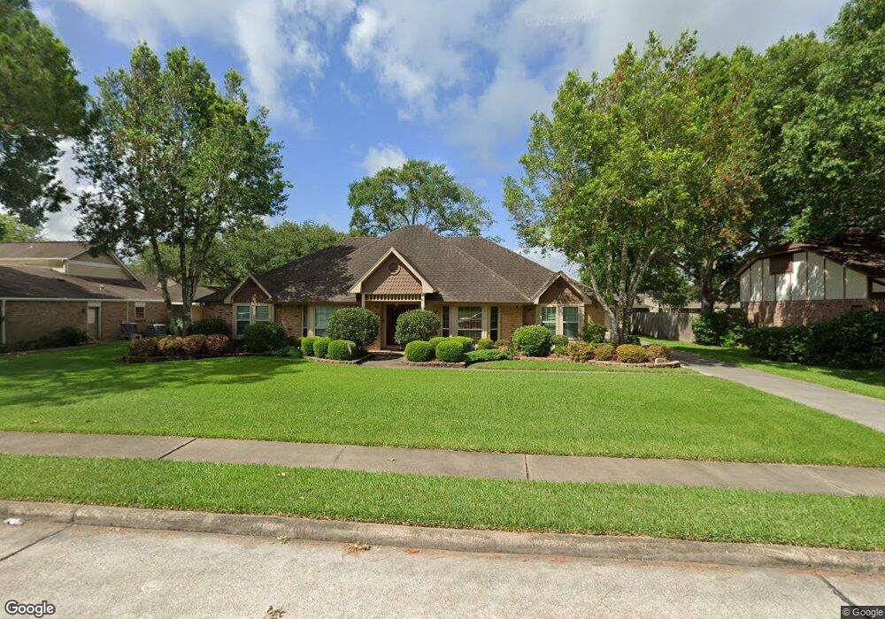 1812 Hunt Dr, Friendswood, TX 77546 - photo 1