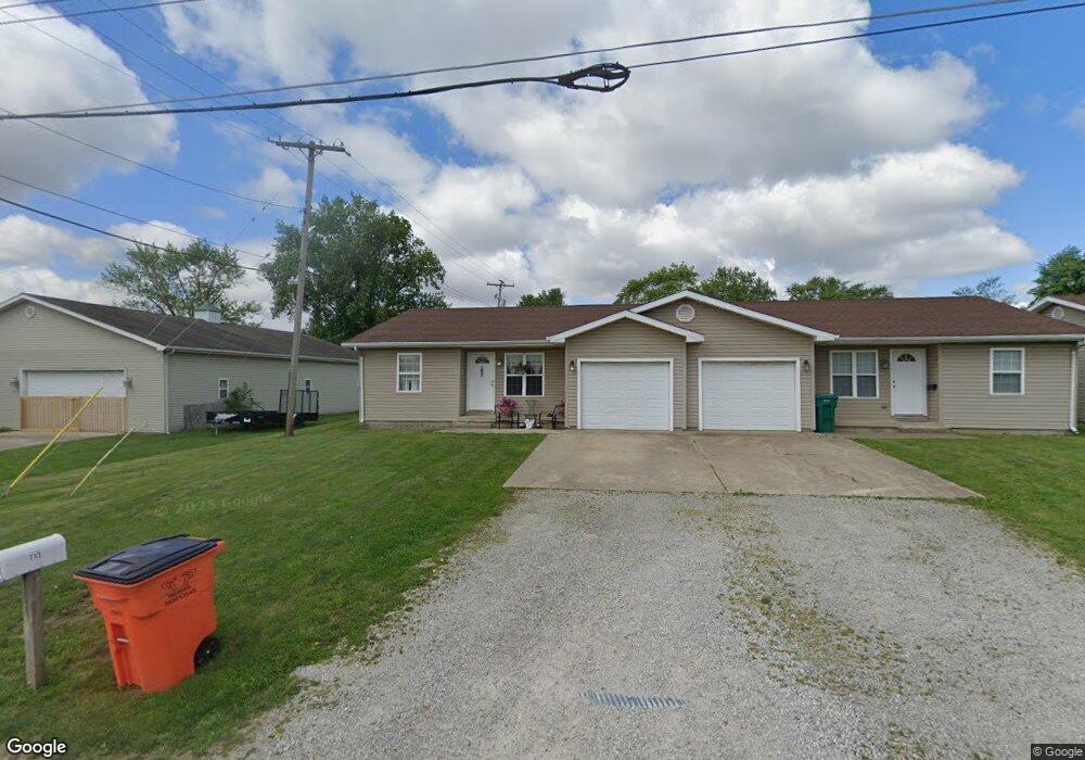 713 N Logan St, Mattoon, IL 61938 - photo 1