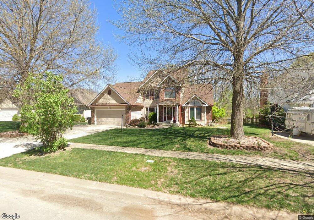 3706 SW Woodglen St, Topeka, KS 66610 - photo 1